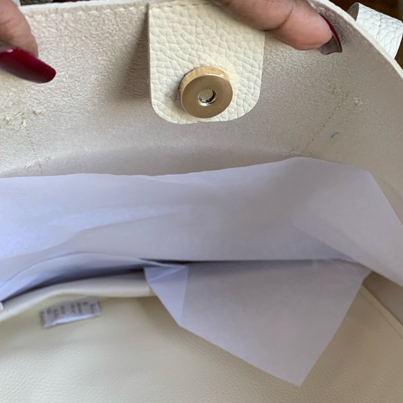 Ultra Beauty Beige Beauty Tote Bag - Picture 6 of 14